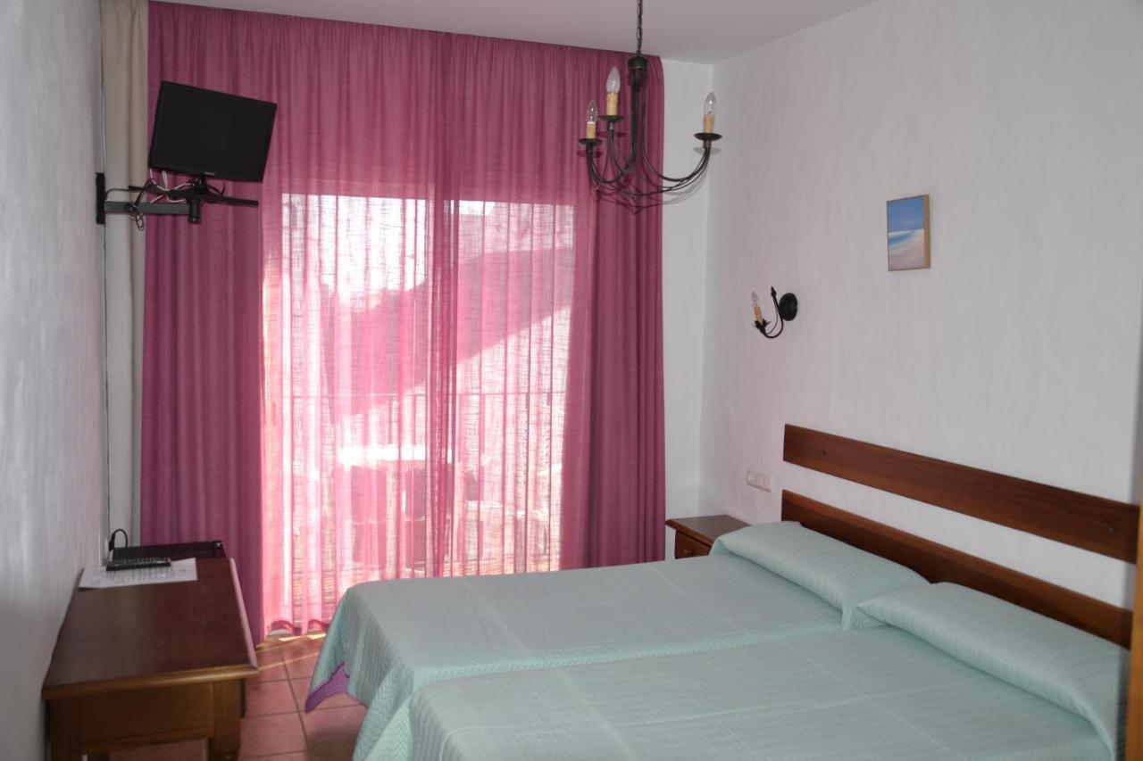 Hotel Oasis Atalaya Conil De La Frontera Exterior foto