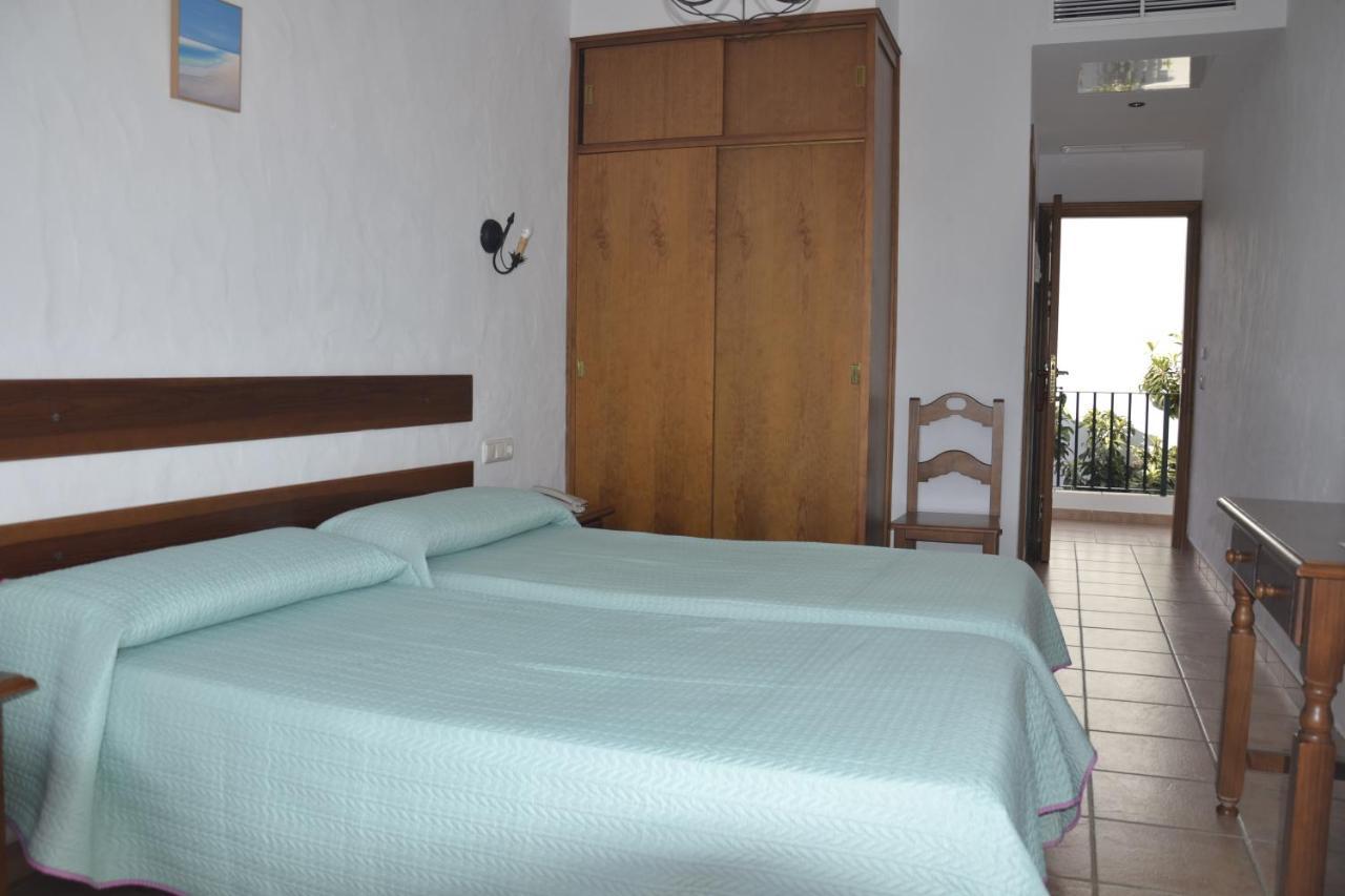 Hotel Oasis Atalaya Conil De La Frontera Exterior foto