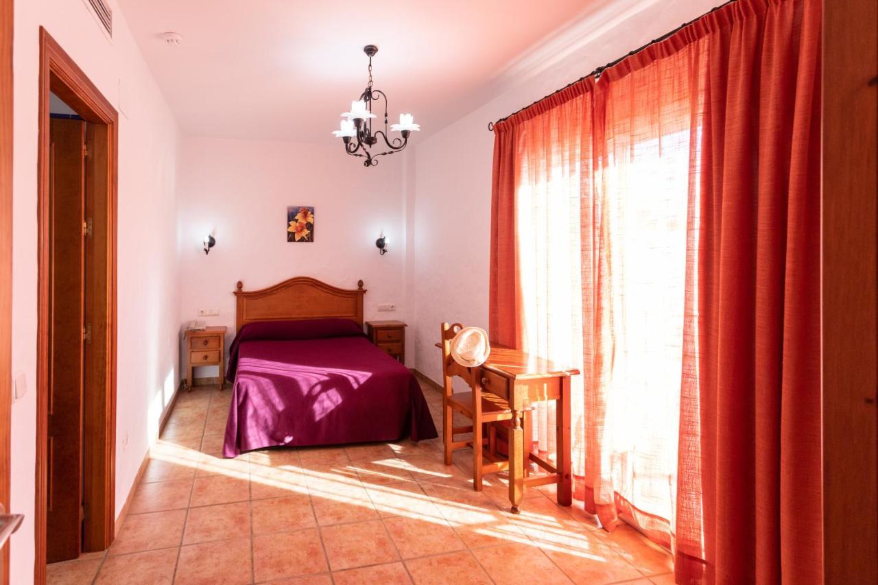 Hotel Oasis Atalaya Conil De La Frontera Exterior foto