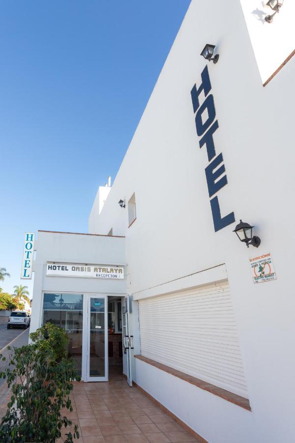Hotel Oasis Atalaya Conil De La Frontera Exterior foto