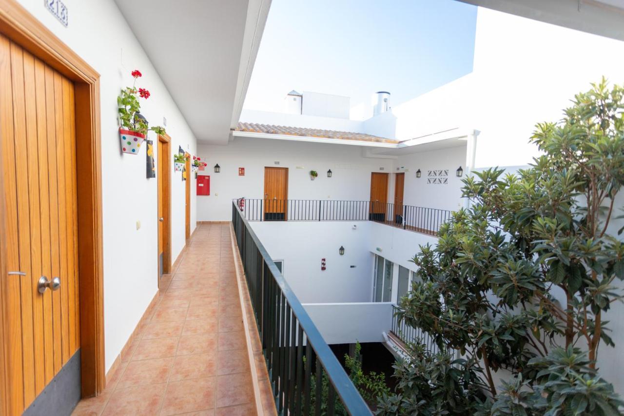Hotel Oasis Atalaya Conil De La Frontera Exterior foto