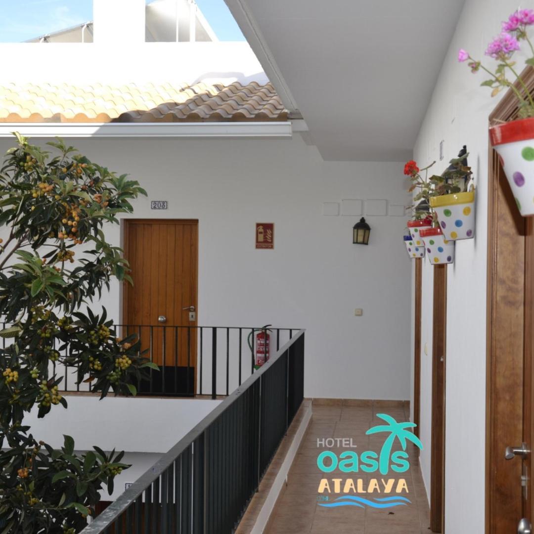 Hotel Oasis Atalaya Conil De La Frontera Exterior foto