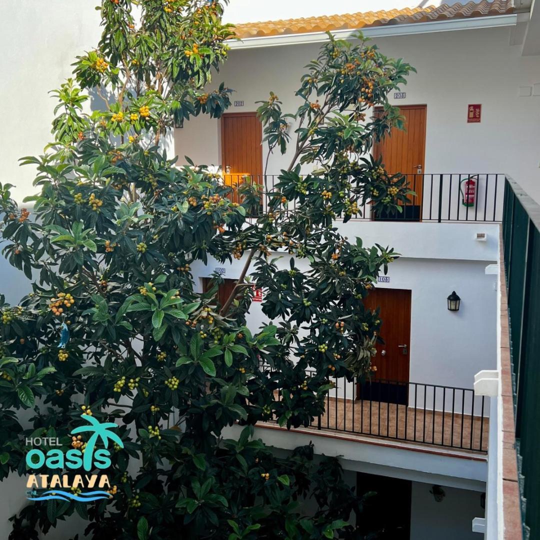 Hotel Oasis Atalaya Conil De La Frontera Exterior foto